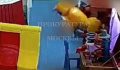 В московском ТЦ на ребенка упал игровой автомат